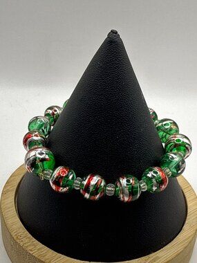 Glass Christmas Bracelet Red Green Silver Foil Lampwork Vintage Holiday
